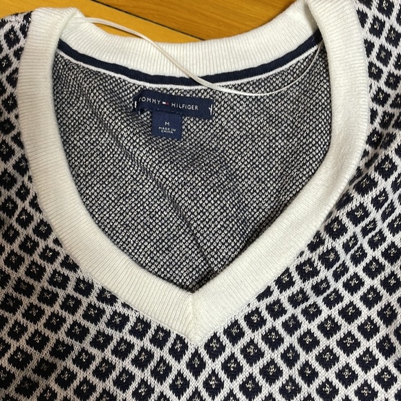 Tommy Hilfiger sweater - Picture 3 of 4